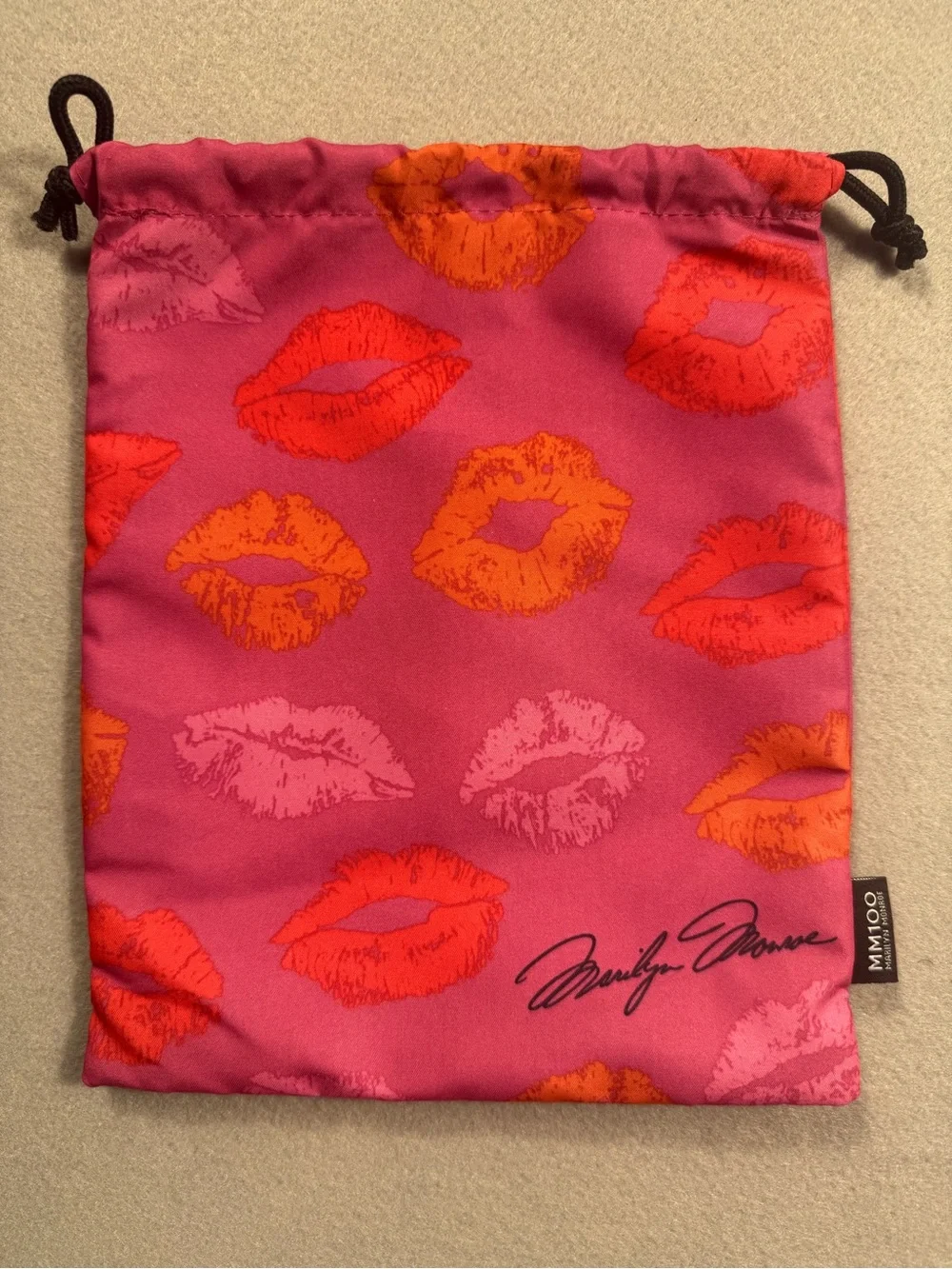 Marilyn Monroe Pink Kiss Print Drawstring Pouch Drawstring Travel Makeup Bag - Picture 2 of 5